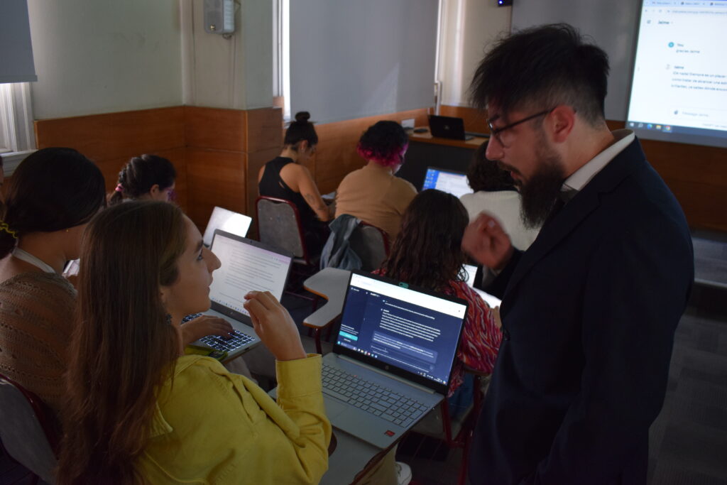 Tecnología jurídica en acción: Programa DIAT PUCV integra la Inteligencia Artificial en la filosofía del Derecho